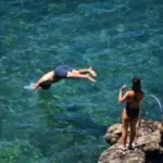 Καιρός σήμερα: Καλοκαιρινό σκηνικό με 30άρια και λίγες τοπικές βροχές