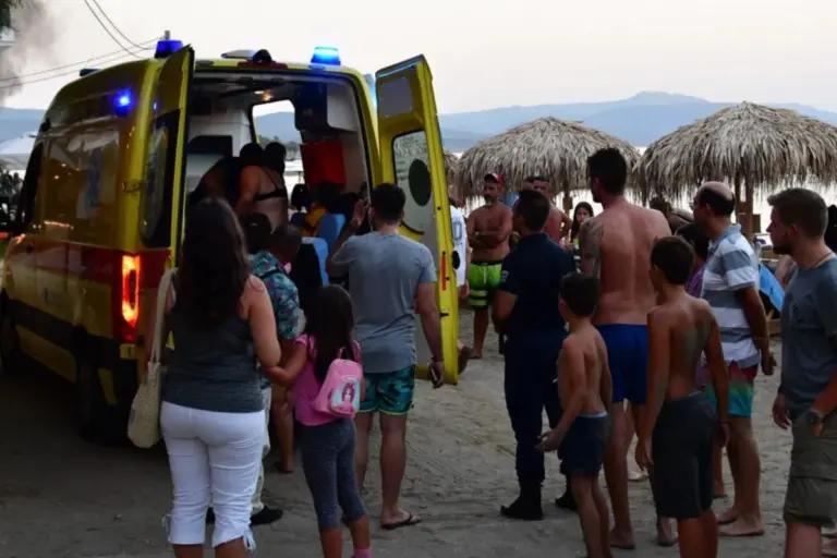 Τραγωδία στη Βούλα: Ηλικιωμένος εντοπίστηκε χωρίς τις αισθήσεις του στη θάλασσα