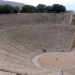 Το Αρχαίο Στάδιο Επιδαύρου φιλοξενεί για πρώτη φορά μεταμεσονύχτιες παραστάσεις
