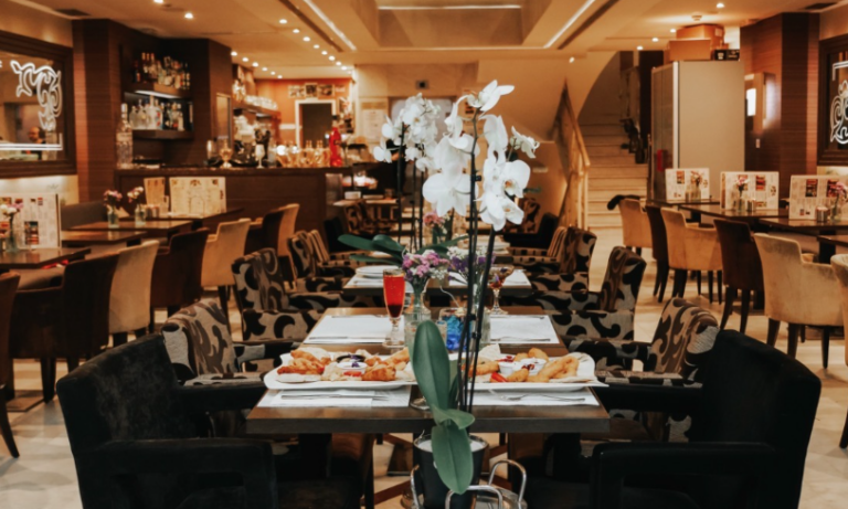 SolLuna Athens: Μια ξεχωριστή εμπειρία all-day διασκέδασης στην καρδιά της Αθήνας
