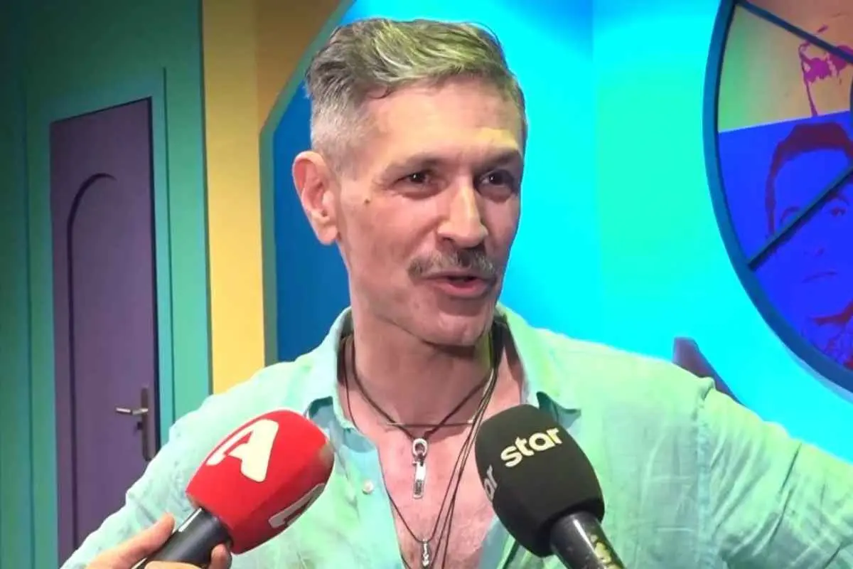 Ο Αιμίλιος Χειλάκης μίλησε με συγκίνηση για τη μητέρα του. 
