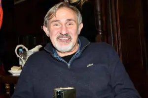 Άκης Σακελλαρίου: «Μια περιπέτεια υγείας σου αλλάζει τις προτεραιότητες»