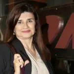 Άννα Κουρή: Σπάνια εμφάνιση με τον σύζυγό της - Βόλτα στα σοκάκια της Μυκόνου