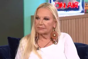 Αννούλα Βασιλείου: «Ο Μανώλης Αγγελόπουλος με έβαζε στο πορτ-μπαγκάζ για να πάει στο σπίτι του»