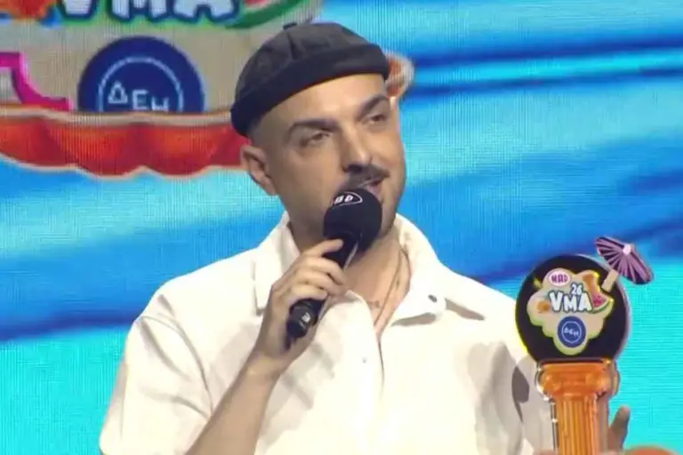 Apon: Αποκάλυψε ότι θα γίνει πατέρας για πρώτη φορά