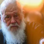 Αγνές παιδικές ψυχές ευχήθηκαν χρόνια πολλά στον ιερώνυμο παίρνοντας την ευλογία του