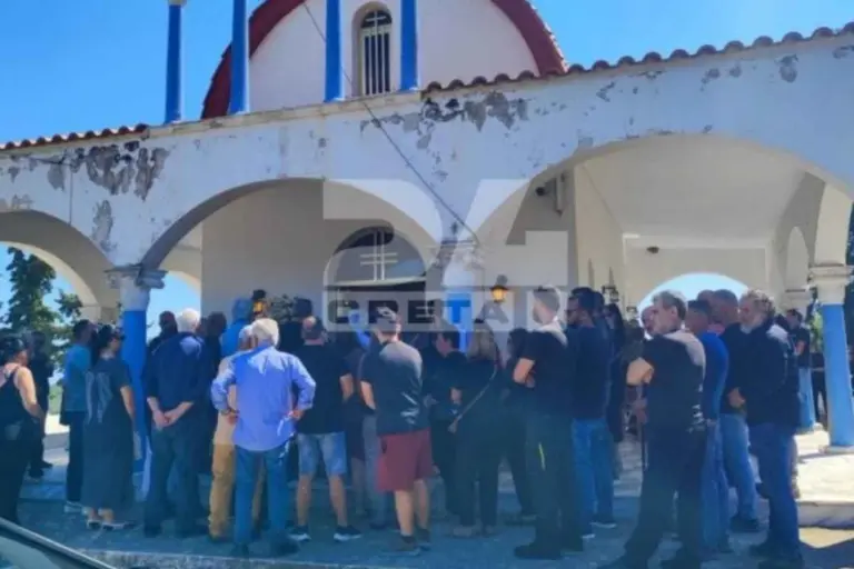 Χανιά: Ράγισαν καρδιές στην κηδεία της 45χρονης Σταυρούλας