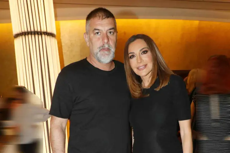 Δέσποινα Βανδή: Με νέο look στα βραβεία Ίρις - Στο πλευρό της ο Μπισμπίκης