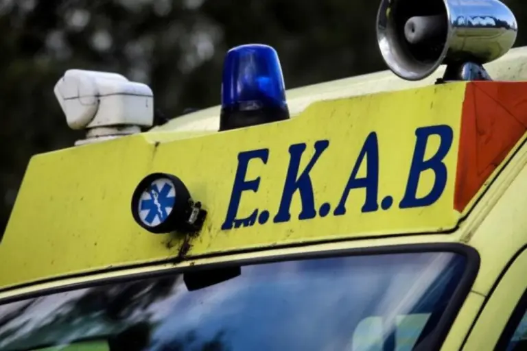 Λάρισα: Στο νοσοκομείο παιδί μετά από τροχαίο με δίκυκλο