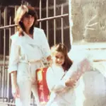 Δε πάει το μυαλό σας ποια εντυπωσιακή παρουσιάστρια είναι η μικρούλα