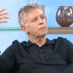 Γιάννης Σαββιδάκης: «Ζω μέσω των στίχων μου ένα περίεργο πράγμα»
