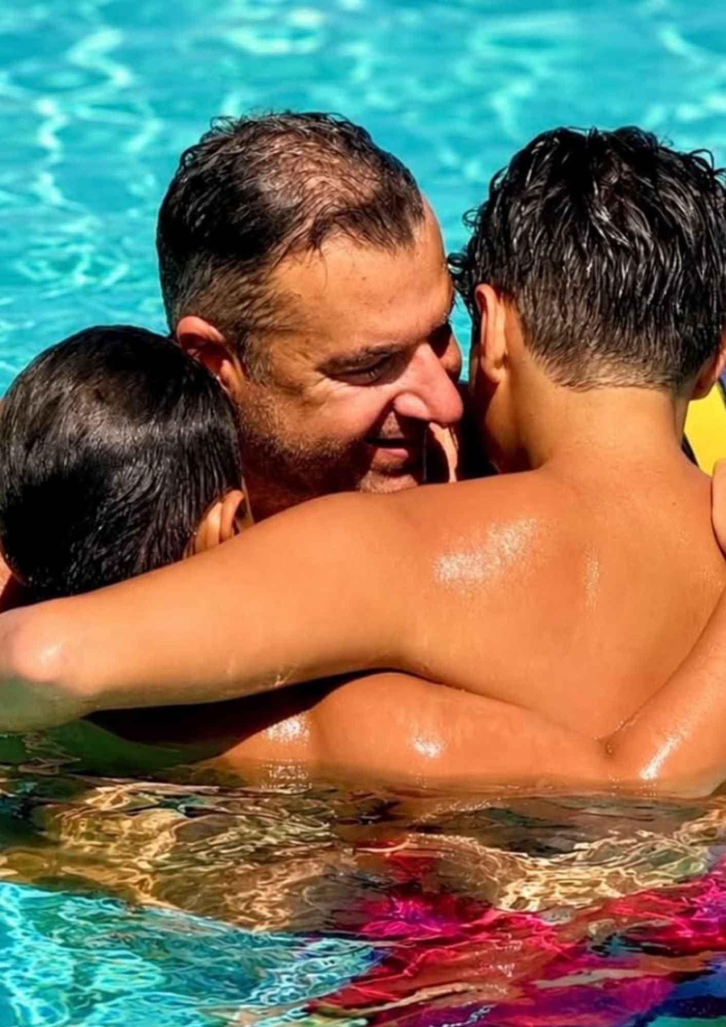 Ο Γιώργος Λιάγκας μοιράστηκε μια τρυφερή φωτογραφία με τον Γιάννη και τον Δημήτρη.