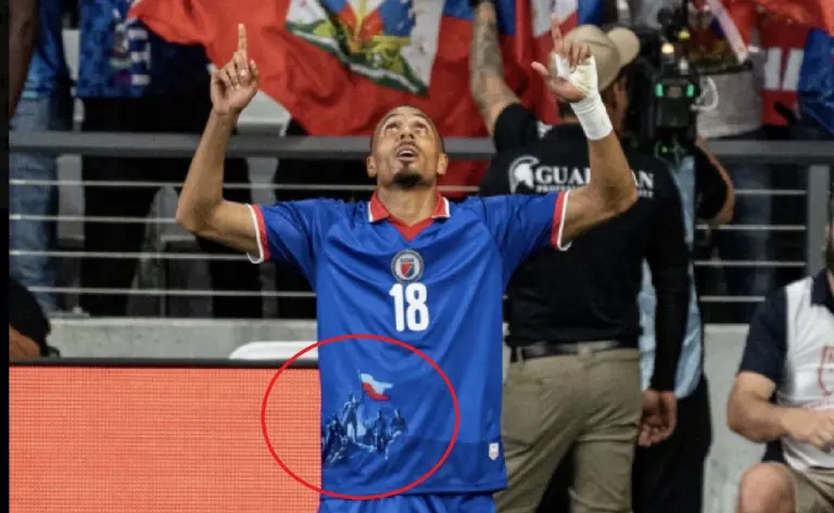 Η FIFA απαγόρευσε στην Αϊτή να φορέσει αυτή τη φανέλα!