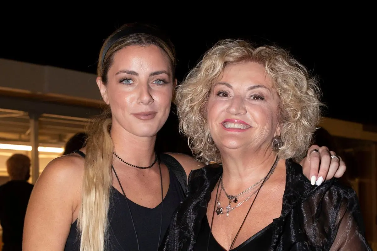 Η Υρώ Μανέ με την κόρη της