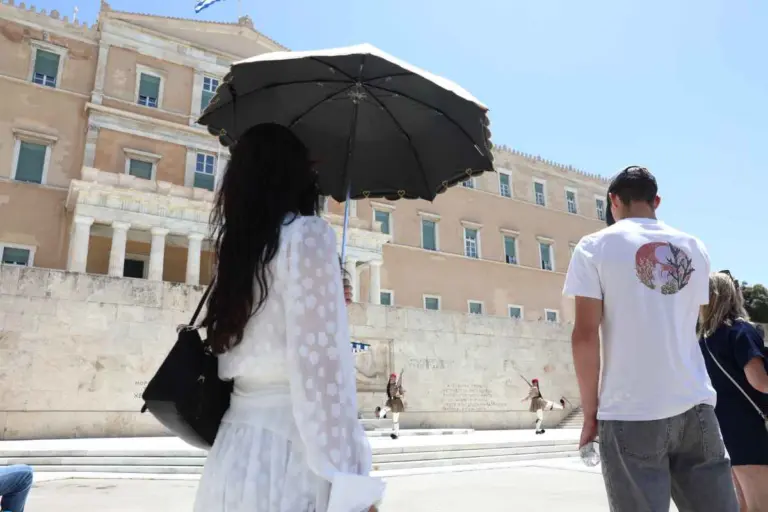 Καιρός: 34άρια και ξαφνικές μπόρες
