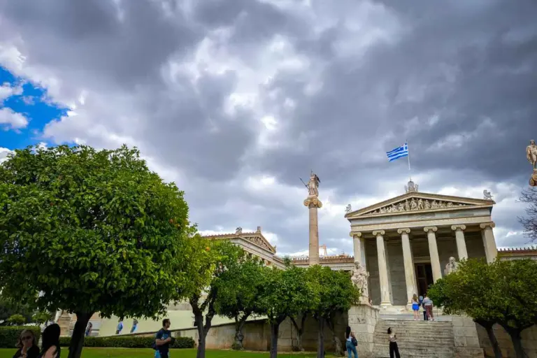 Καιρός: Καταιγίδες και πτώση θερμοκρασίας από Παρασκευή