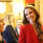 Η Κέιτ Μίντλετον κατέκτησε τις κορυφές της Βρετανίας μετά τη μάχη με τον καρκίνο