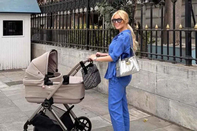 Κατερίνα Καινούργιου: Νέα φωτογραφία με τη μικρή Ξένια