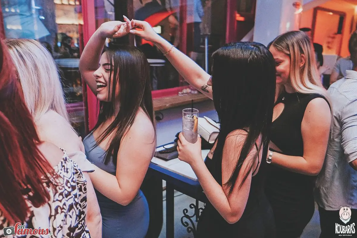 Κουμπαράς club
