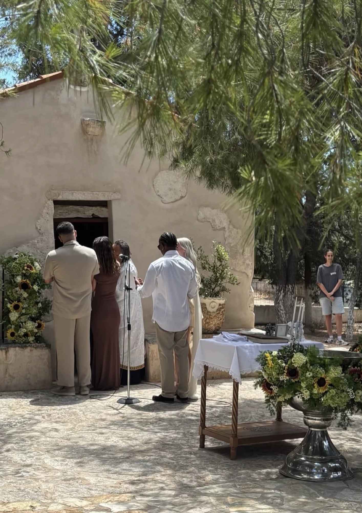 Ο Light και η Άννα Θεοδωρίδη στη βάπτιση του γιου τους