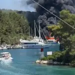 Κόλαση στο λιμάνι των Παξών: Δύο τουριστικά σκάφη έγιναν παρανάλωμα του πυρός