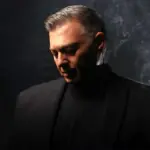 Νίκος Μακρόπουλος: Το «Σε σένα μιλάω» έγινε πλατινένιο και φέρνει 8 νέες εκπλήξεις