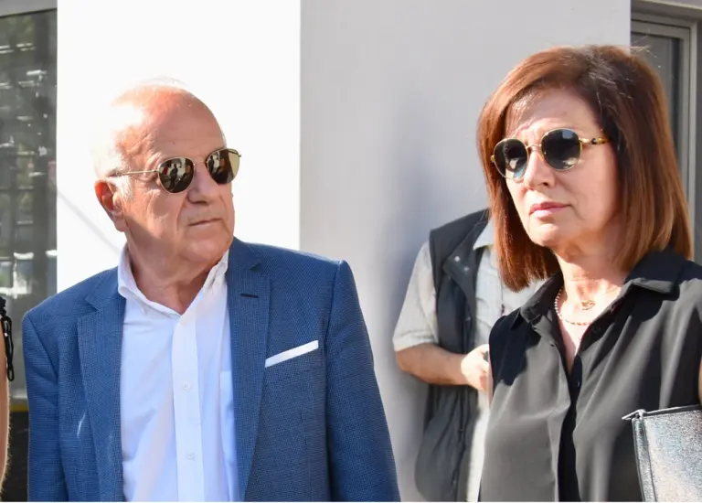 Συγκινεί η σύζυγος του Νάσου Αθανασίου: «Έφυγε στην αγκαλιά μου»