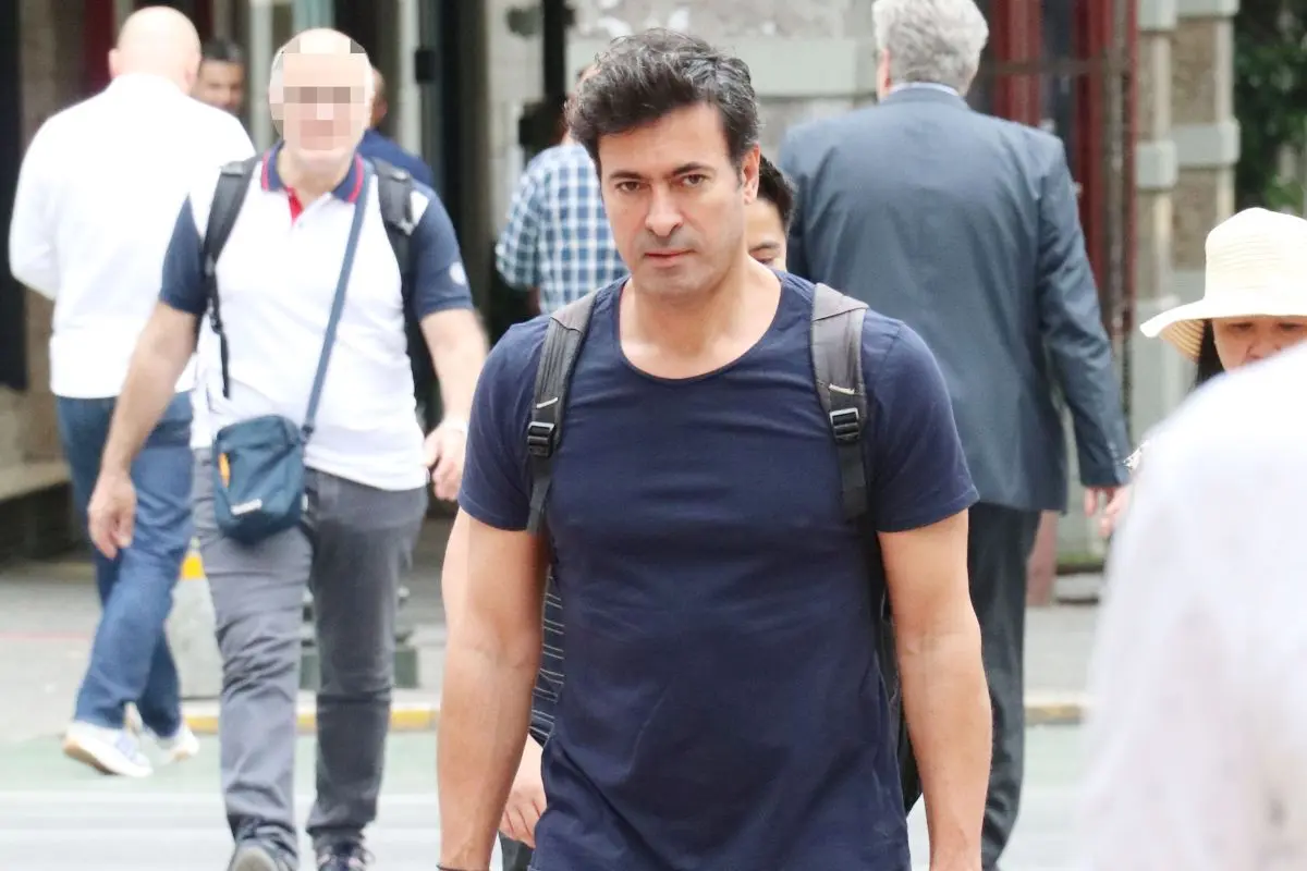 Ο Νίκος Παπαδάκης σε έξοδο