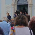 Νίκος Σερβετάς: Ράγισαν καρδιές στο τελευταίο «αντίο» για τον δημοσιογράφο
