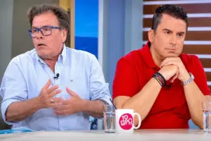 Κατσαρίδης κατά Παπανώτα: «Ο άνθρωπος που ειρωνεύεται την ελληνική TV, μιλάει για ειρωνεία»