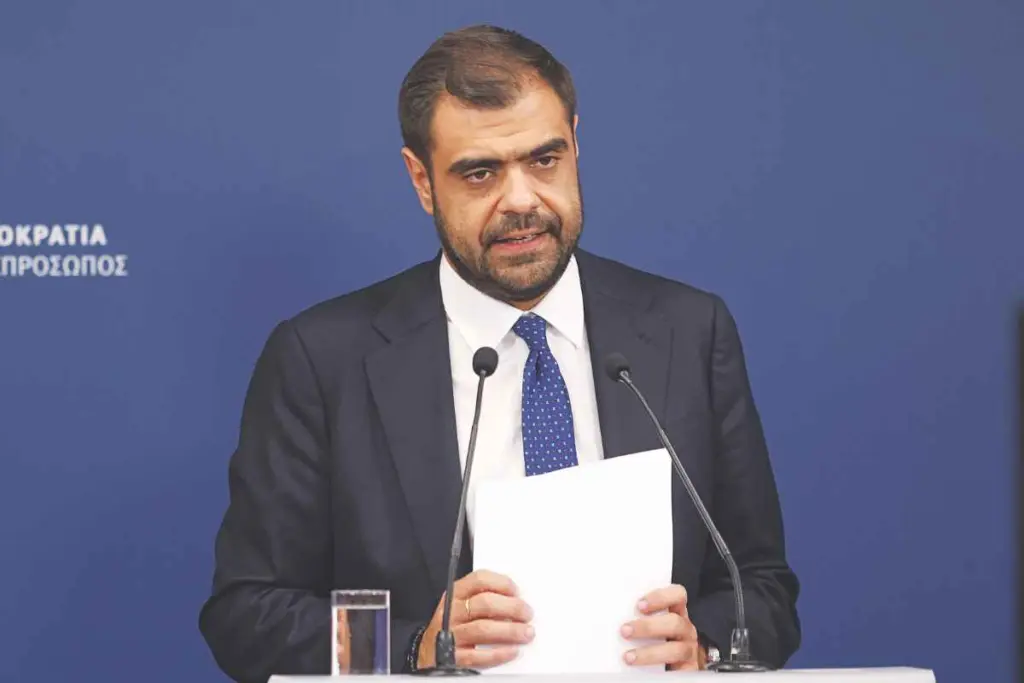 Ο Παύλος Μαρινάκης παρέμεινε κυβερνητικός εκπρόσωπος, παρά τα σενάρια μετακίνησης.
