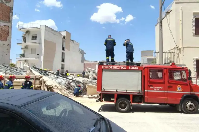 Πετράλωνα: Εντοπίστηκαν οι τέσσερις αγνοούμενοι – Συνεχίζονται οι έρευνες στα συντρίμμια
