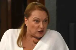 Ρένια Λουιζίδου: «Αν δεν ήταν ο Γιάννης Μπέζος, ίσως να μην τα κατάφερνα»