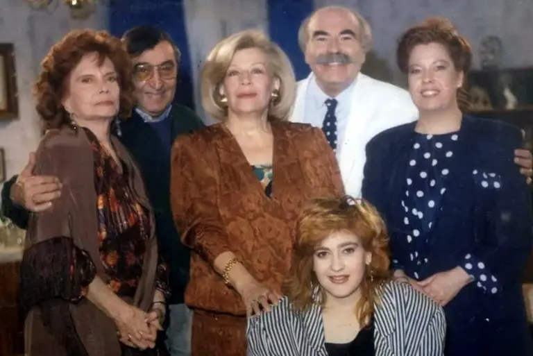 Το καλοκαίρι άρχισε επίσημα: Το «Ρετιρέ» επέστρεψε και η τηλεοπτική ιεροτελεστία τηρήθηκε