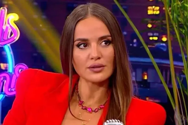 Ρία Ελληνίδου: «Στους γάμους ηρεμούν τα σόγια που γκρινιάζουν»