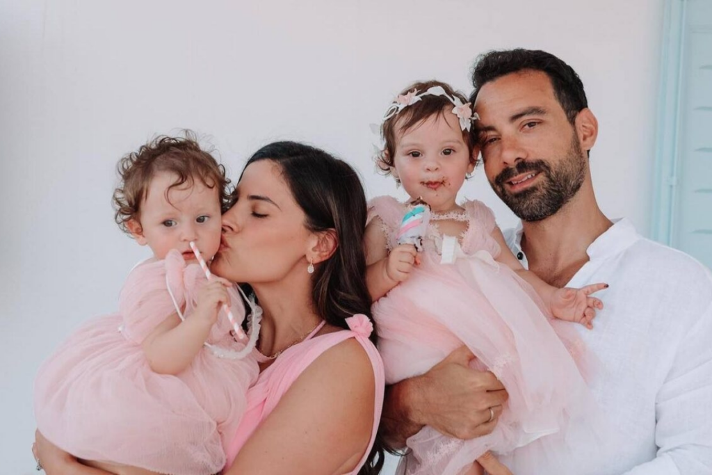 Σάκης Τανιμανίδης δίδυμες κόρες Αριάνα Φιλίππα Γιορτή του Πατέρα βίντεο Instagram μπαμπάς