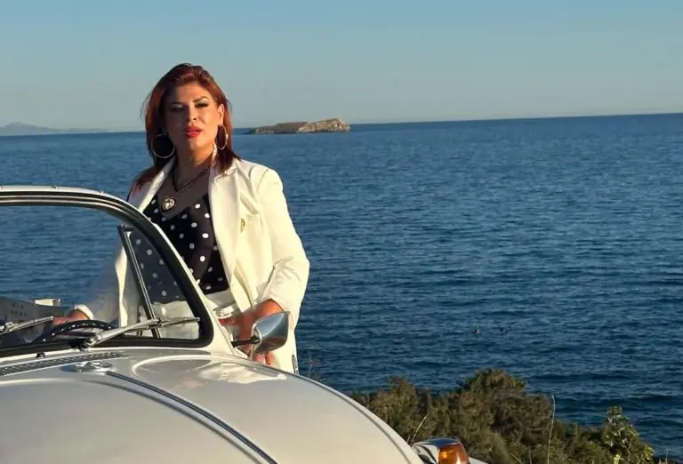 Ελένη Σαραγούδα: Το «Αν θα φύγεις» επιστρέφει με νέα, καλοκαιρινή ταυτότητα