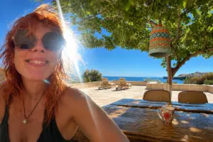 Σμαράγδα Καρύδη: Οι πρώτες διακοπές στο εξοχικό στην Αίγινα χωρίς τον Αθερίδη