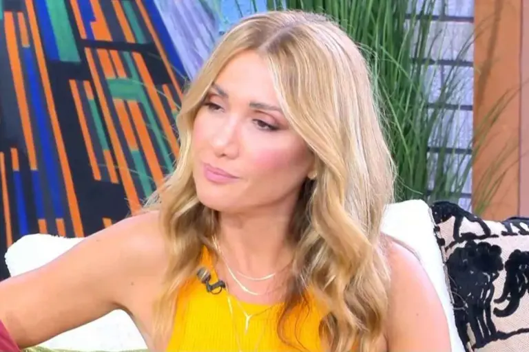Στέλλα Καλλή: «Έπεισα τον εαυτό μου ότι δεν το έχω ούτε ως τραγουδίστρια»