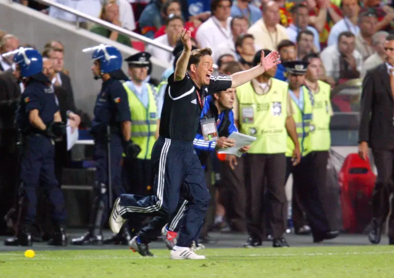 Euro 2004: Όταν ο Ρεχάγκελ έγινε… Έλληνας κι εμείς Γερμανοί!