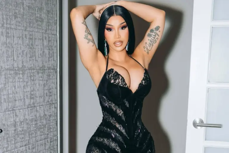 Φουντώνουν οι φήμες για την Cardi B και τον γνωστό γκολκίπερ – Λίγο μετά τον χωρισμό της