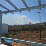 Μαίνεται η φωτιά στην Πάρο: Εντολές εκκένωσης σε 5 περιοχές