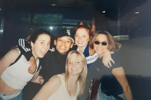 Βικτόρια Μπέκαμ: 30 χρόνια από το «Wannabe» των Spice Girls – «Άλλαξε για πάντα τις ζωές μας»