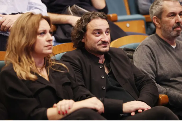 Αναβολή της παράστασης του Βασίλη Χαραλαμπόπουλου στην Ηλιούπολη