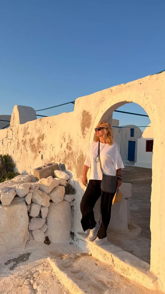 Αγγελικη Νικολούλη σε διακοπές