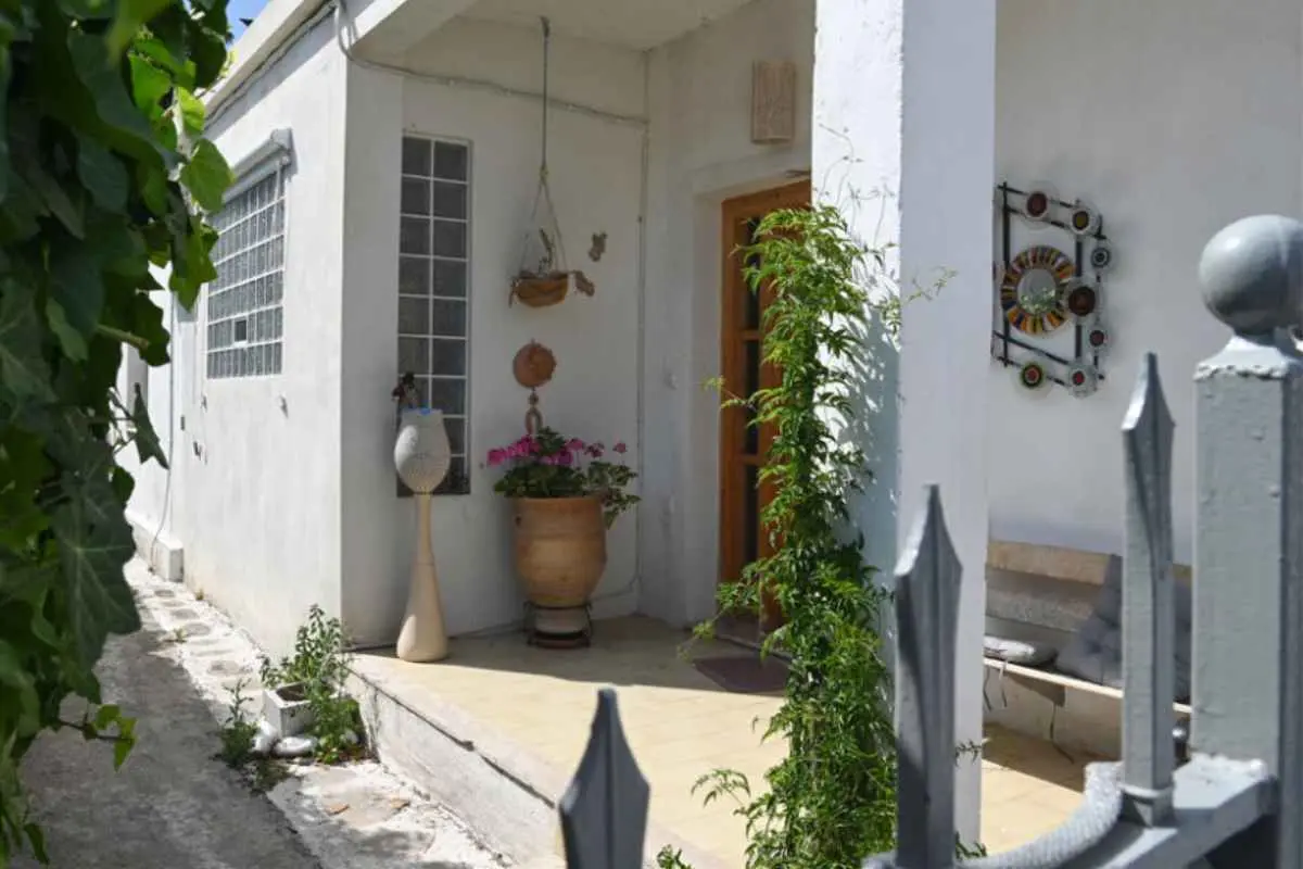 Στο πλευρό του 65χρονου βρίσκεται ο αδελφός του, ο οποίος υποστήριξε ότι εκείνος εξακολουθεί να αγαπά τη Μαρία και θρηνεί καθημερινά για τον Ολύμπιο.