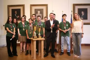 Ρουά ματ από Δούκα!