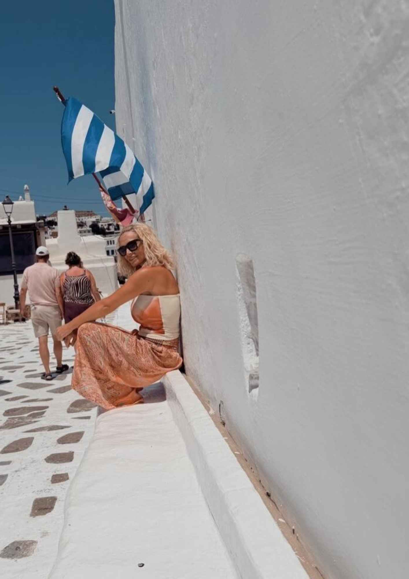 Η Ελεωνόρα Ζουγανέλη μοιράστηκε νέες φωτογραφίες από τις διακοπές της στη Μύκονο.