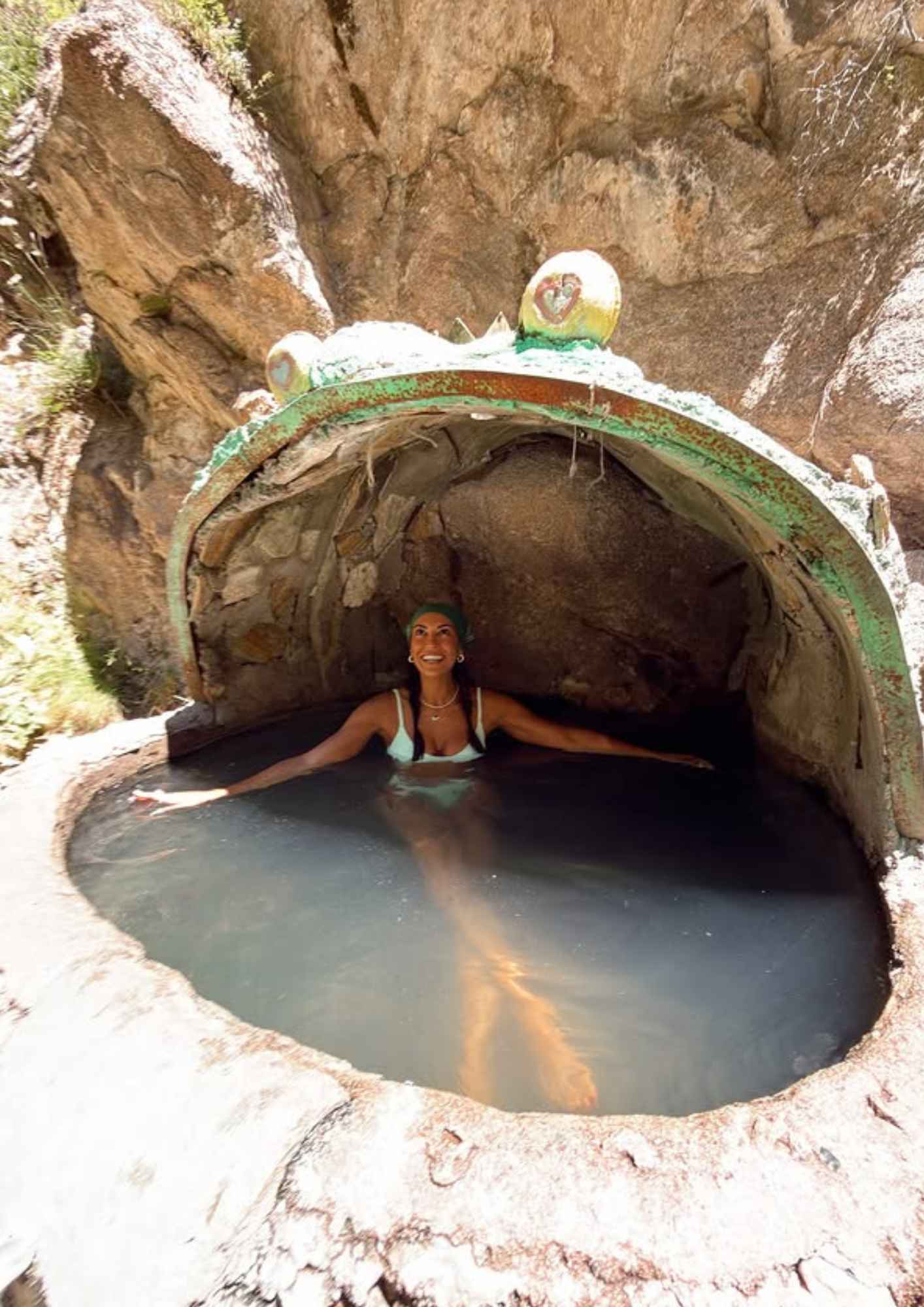 Η Ευγενία Σαμαρά στο Fairy Tale Canyon στο Κιργιστάν
