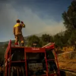 Συναγερμός για τα θυελλώδη μελτέμια: Στο «πορτοκαλί» η μισή χώρα για τον κίνδυνο πυρκαγιάς
